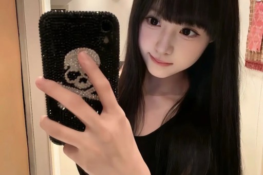 布兰妮·斯皮尔斯酒驾事件：从明星光环到法律惩罚的转变
