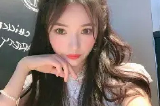 泰国火车撞公交车事故：遇难者“坦”的最后聊天记录曝光事发前6分钟